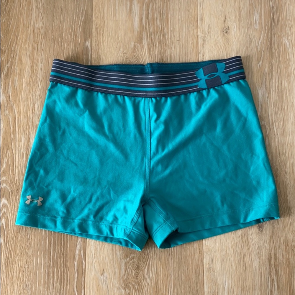 Under Armour spandex shorts size M